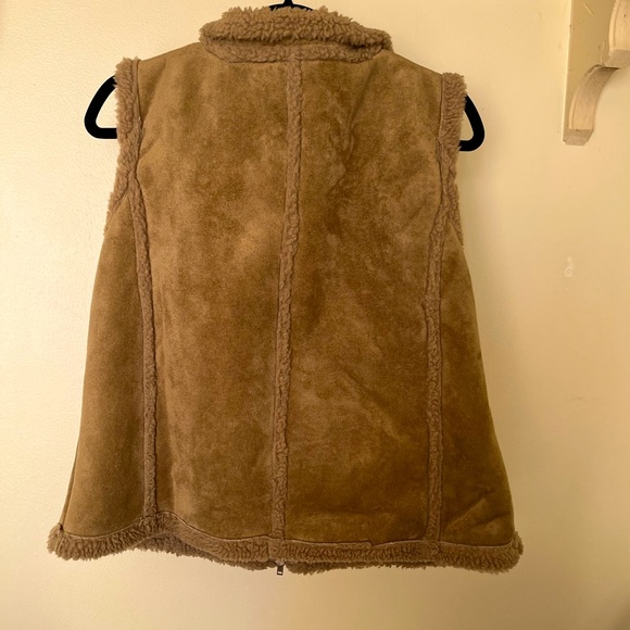 Tiara Vest - Picture 2 of 4